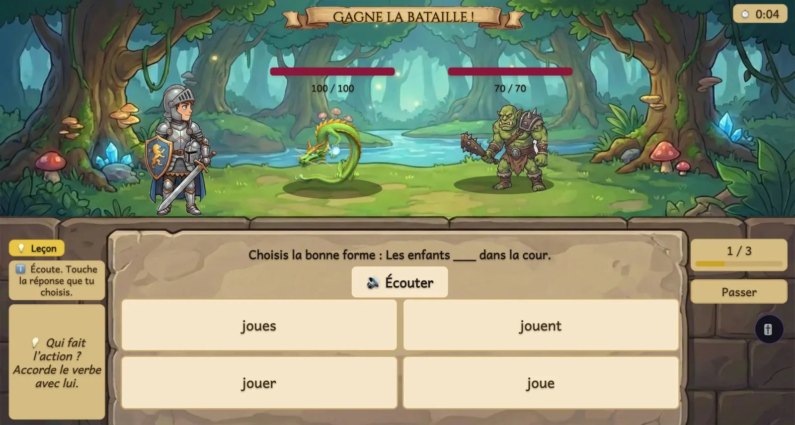 Exercice de DictoQuest en présentation habituelle : « Choisis la bonne forme : Les enfants ___ dans la cour. », avec quatre réponses (joue, jouent, jouer, joues) sous une scène de combat en forêt.